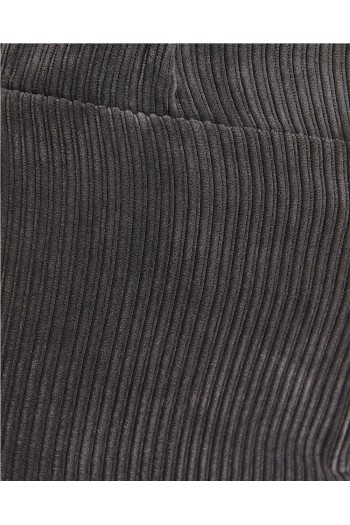 Pantalón de pana de mujer con goma en la espalda, detalle de nervios e