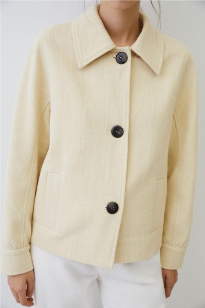 chaqueta corta charlote ese o ese color crema mujer