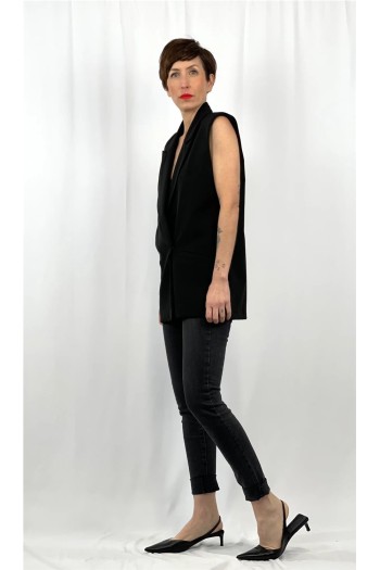 CHALECO THIS IS HIKA