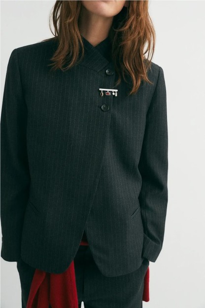 blazer gris oscuro ese o ese mujer