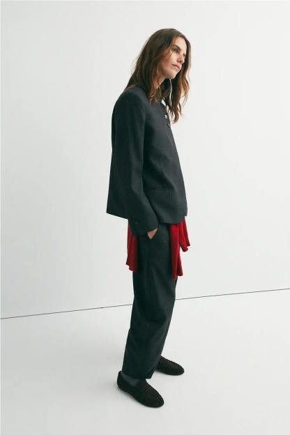 blazer gris oscuro ese o ese mujer 2