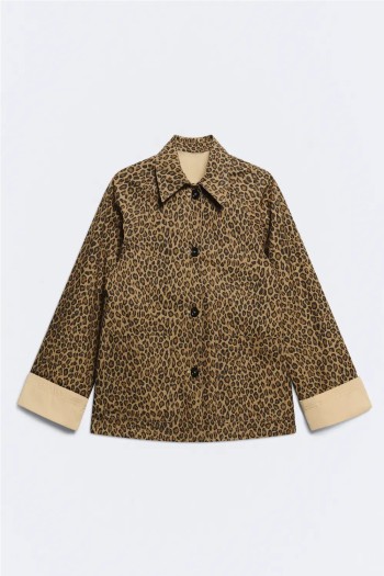 chaqueta camille reversible beige y animal print repelente al agua ese