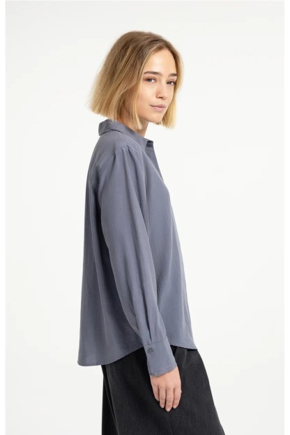 blusa color artico con detalle cuello yaya mujer 2