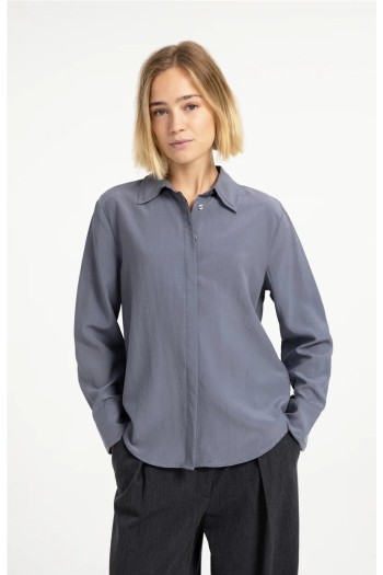 blusa color artico con detalle cuello yaya mujer