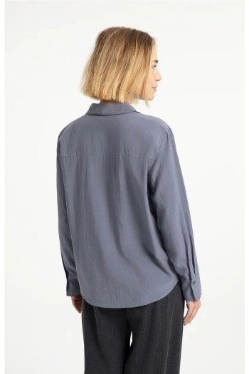 blusa color artico con detalle cuello yaya mujer