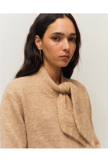 cardigan con lazada en el cuello color beige systemaction mujer