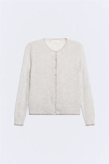 chaqueta gris claro ese o ese detalle pañuelo a rayas