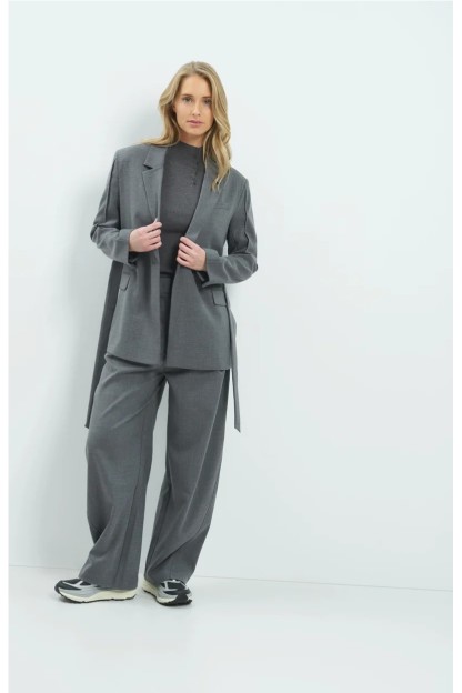 pantalon de vestir yaya con corte barrel