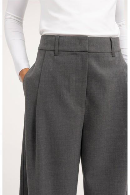 pantalon de vestir yaya con corte barrel