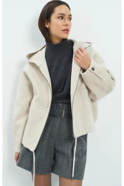 chaqueta yaya oversized con capucha