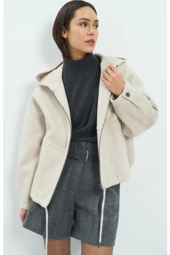 chaqueta yaya oversized con capucha