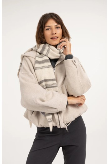 chaqueta yaya oversized con capucha