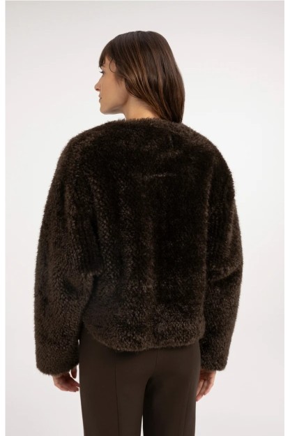 chaqueta corta marron yaya de pelo sintetico