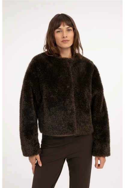 chaqueta corta marron yaya de pelo sintetico