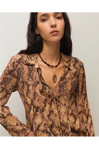 camisa system estampado de serpiente