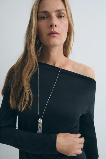 camiseta nicole asimetrico negra marron ese o ese