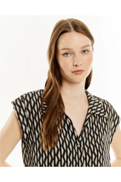 camisa estampada cuello camisera negro y blanco systemaction