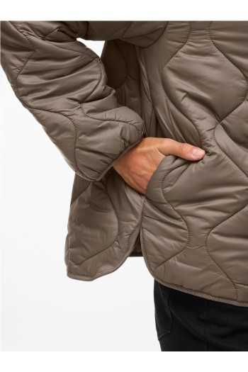 Abrigo acolchado mujer corto VILA