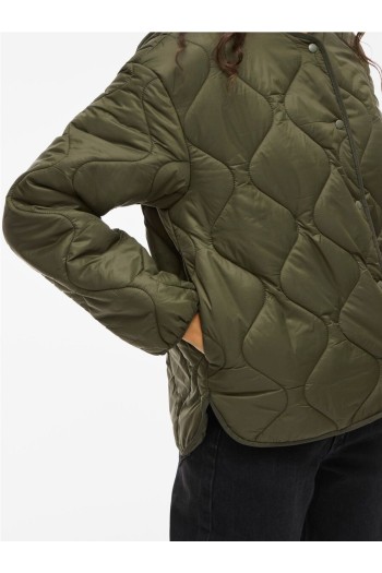 Abrigo acolchado mujer corto VILA