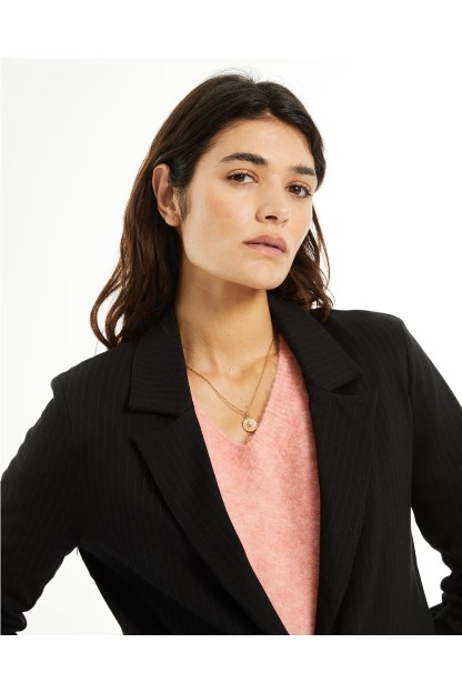 Americana mujer negra System Action