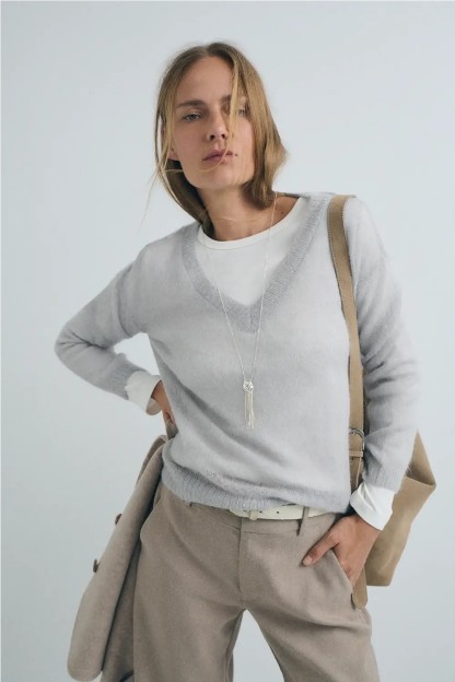 Jersey de galga media. Con composición de lana. Tejido ligeramente tra