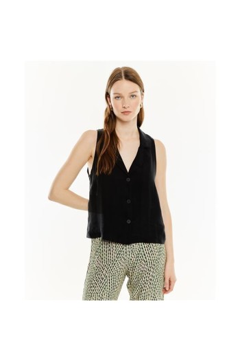 chaleco de cupro con cuello solapa